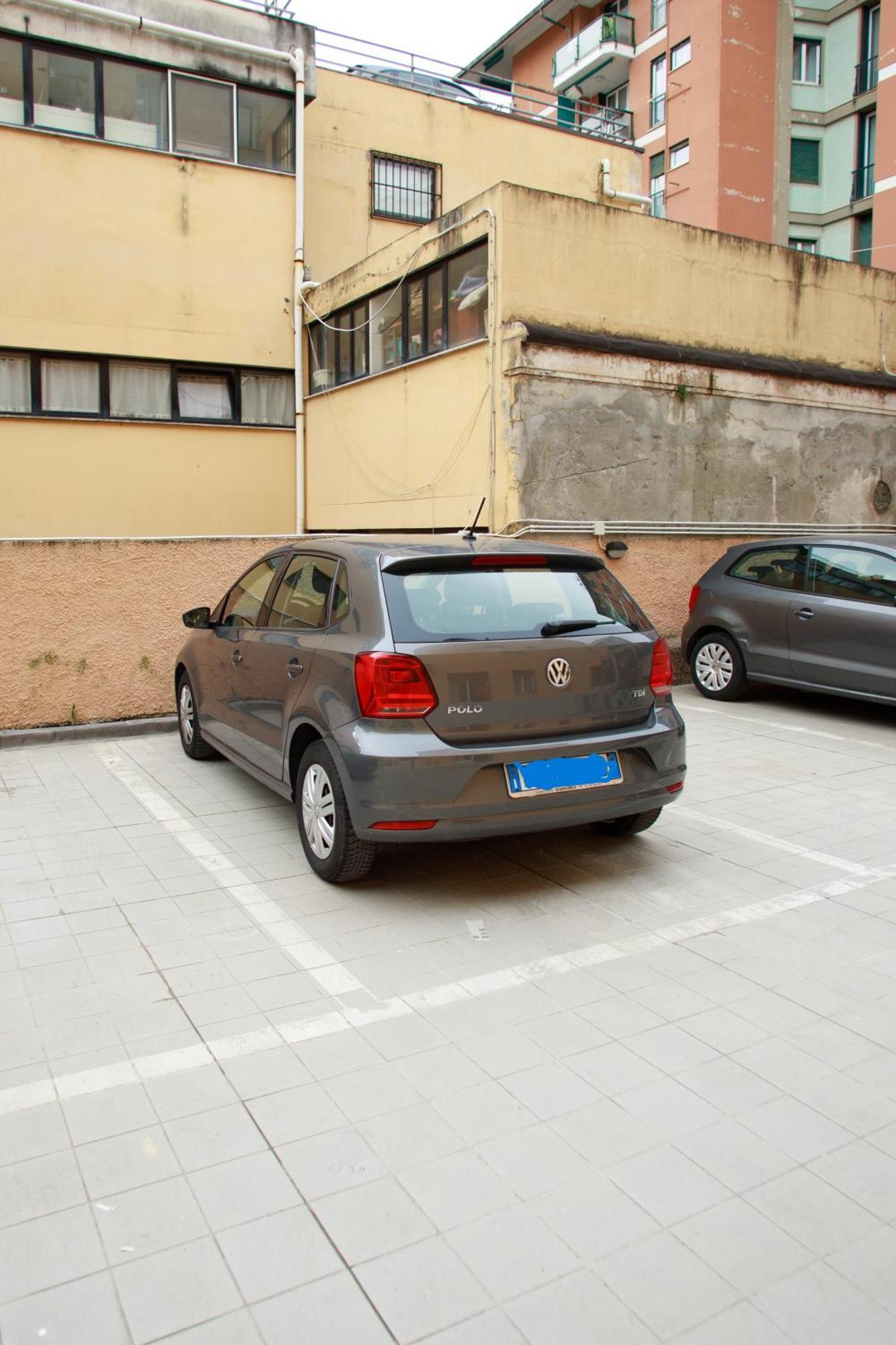 Апартаменти Sofia House With Private Parking Генуя Екстер'єр фото