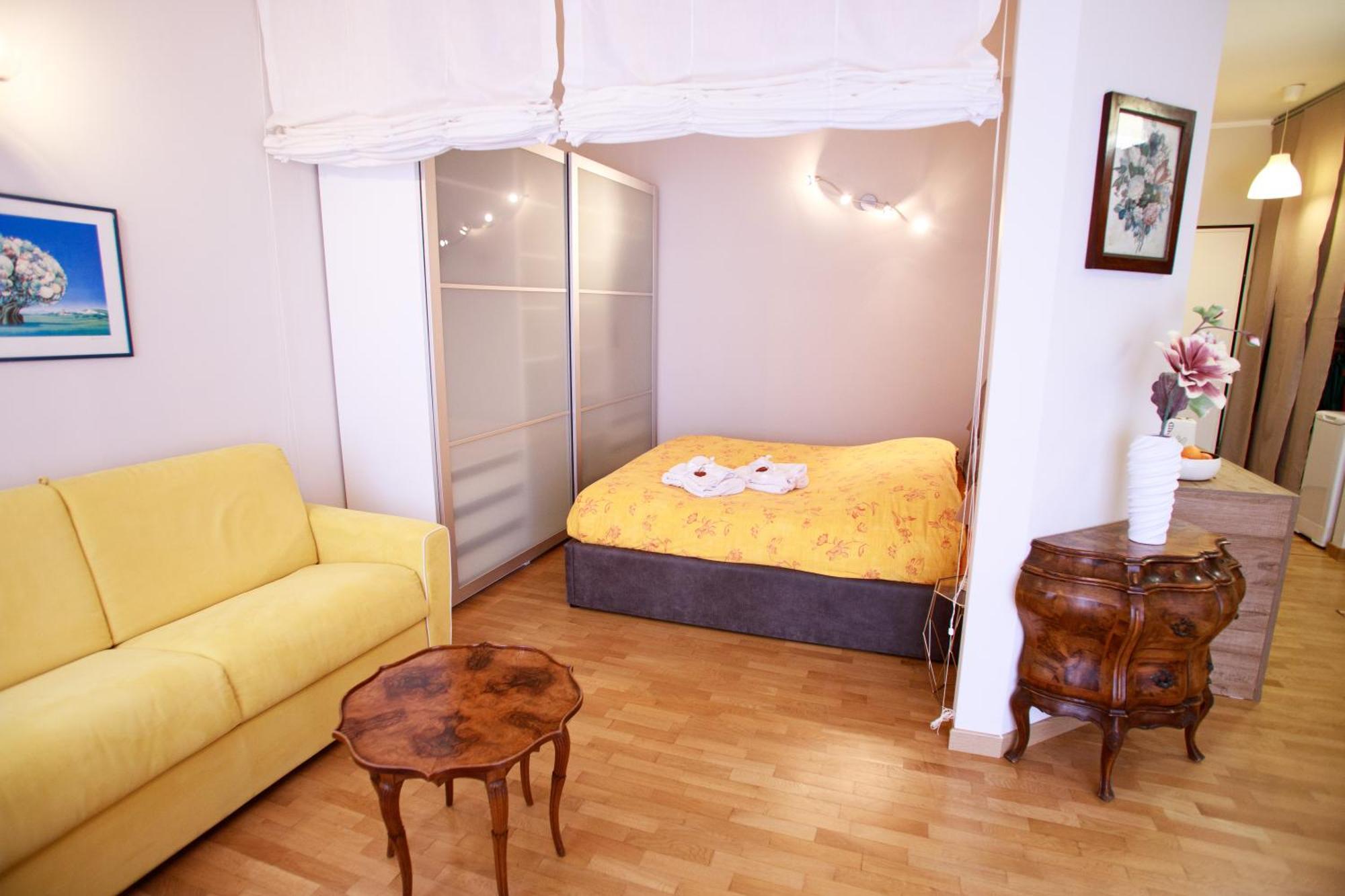 Апартаменти Sofia House With Private Parking Генуя Екстер'єр фото